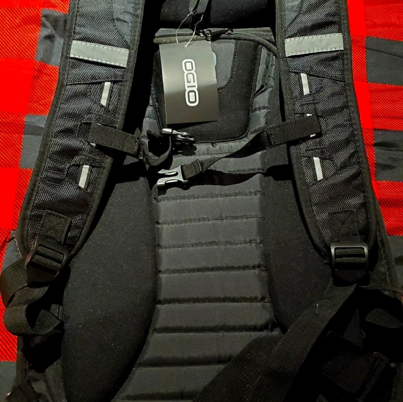 Ogio backpack - Picture 2 of 4